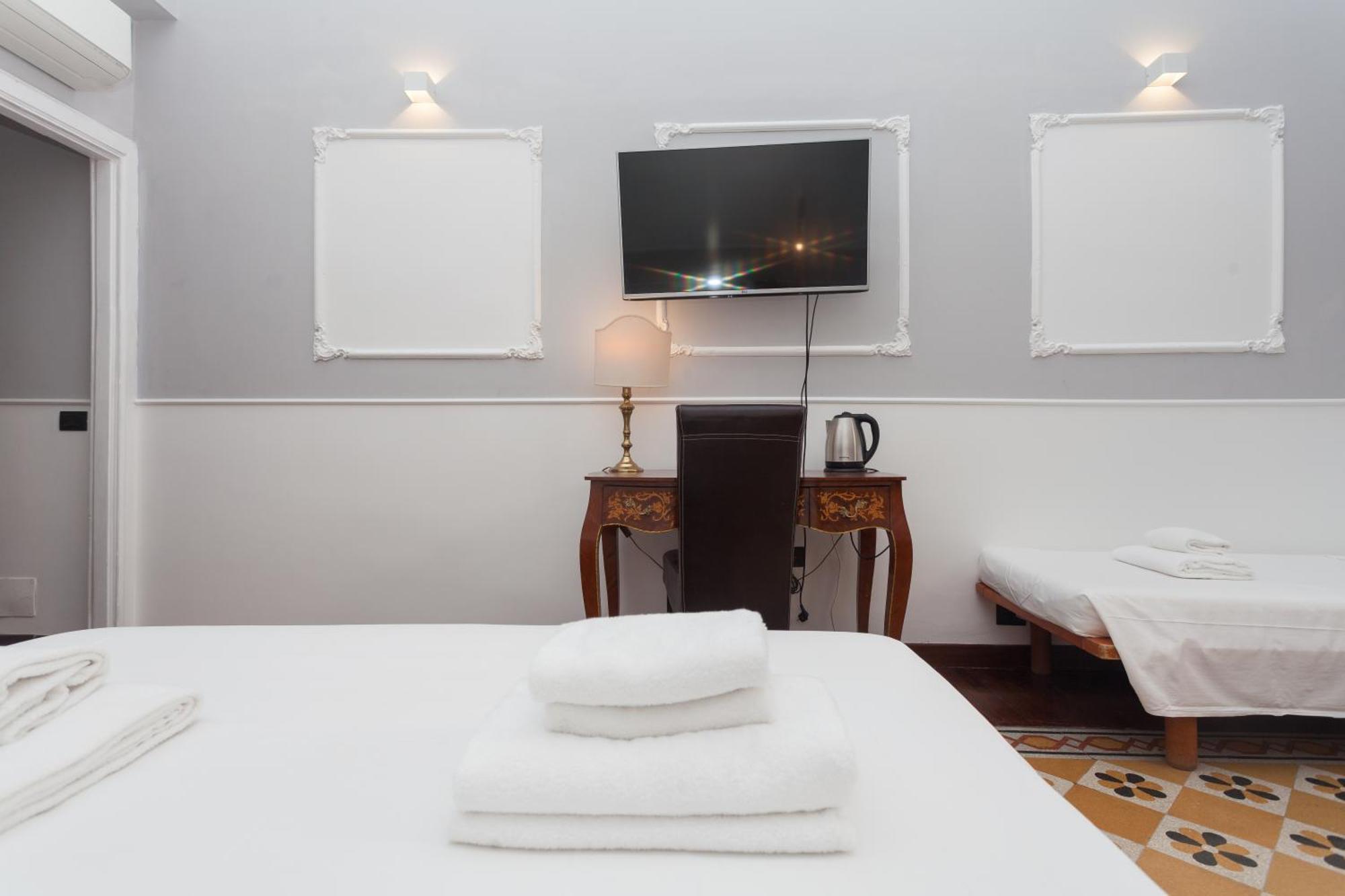 Palazzo Del Duca Piazza Navona Guest House Roma Ngoại thất bức ảnh